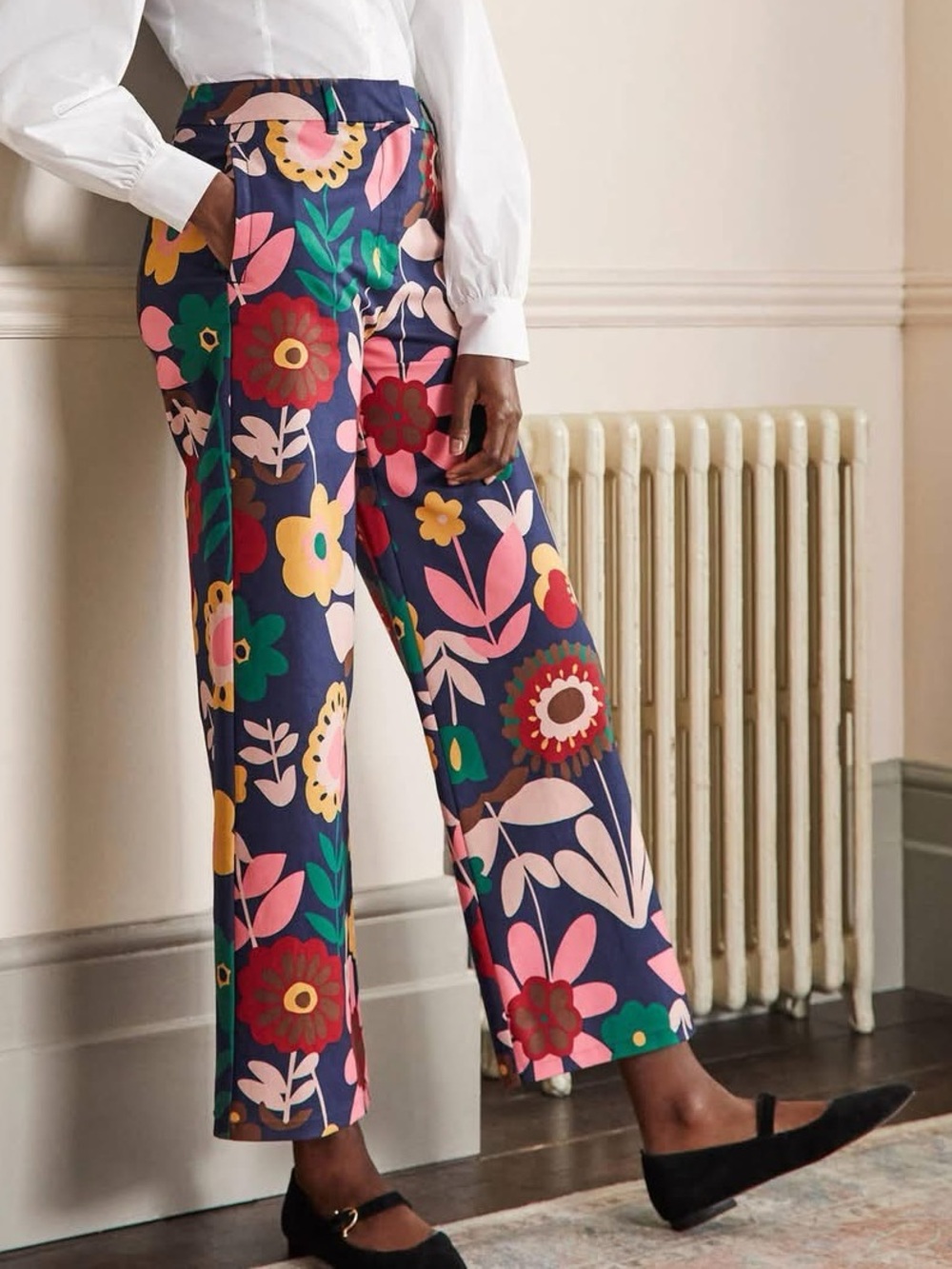 Boden Floral Print Wide-Leg Trousers in Navy and Pink
